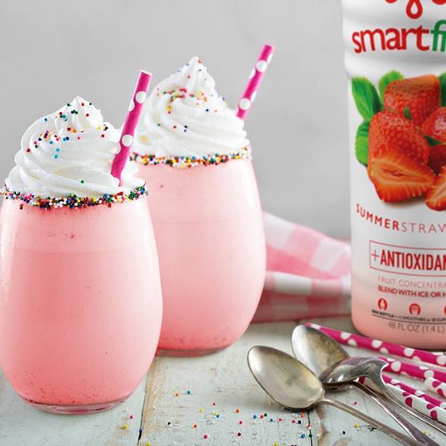 Sprinkles Strawberry Shake
