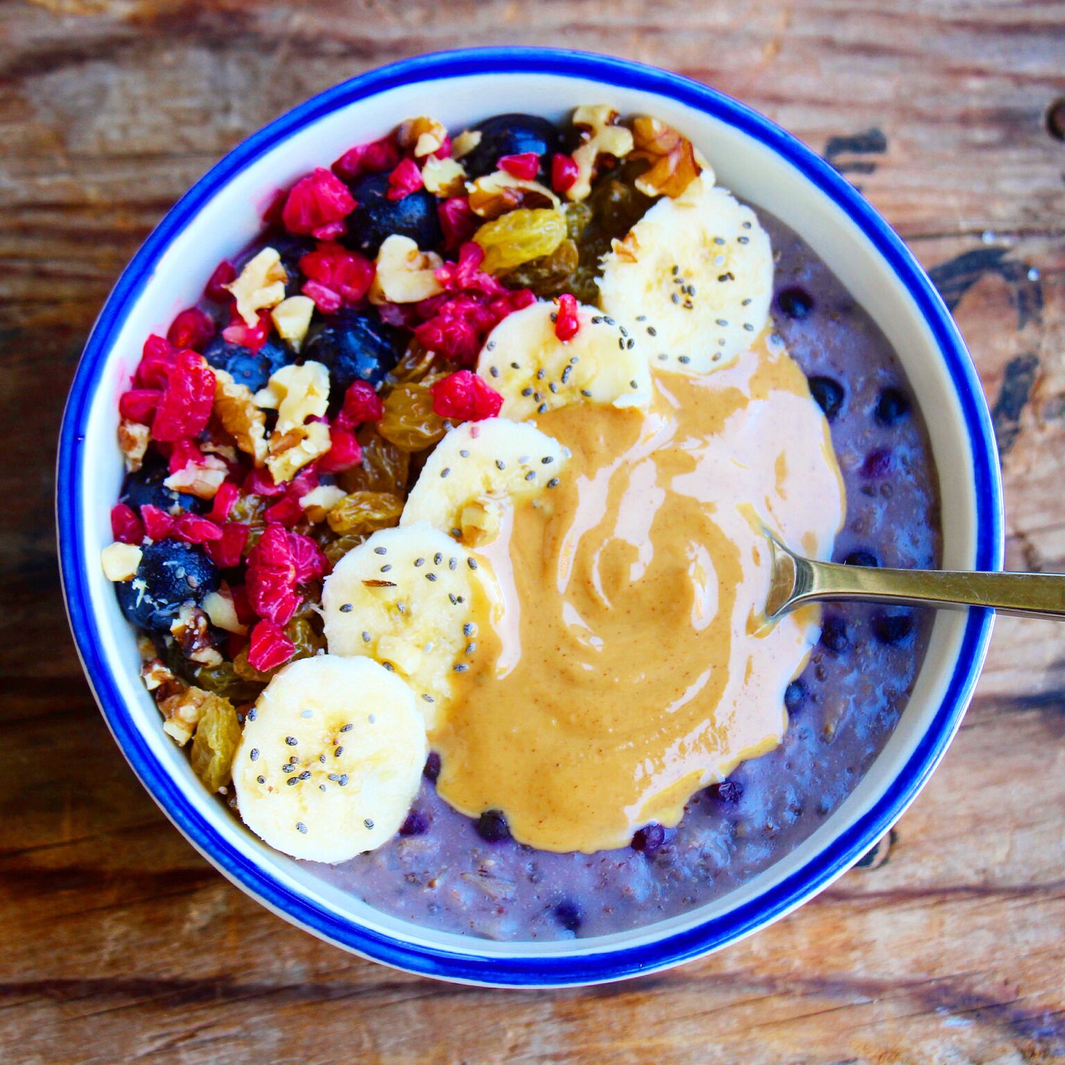 Vanilla Berry Oatmeal Bowl Made with Smoothie Mix